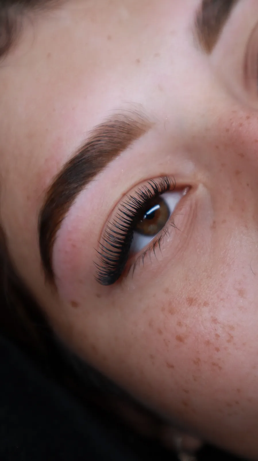 Detalle de extensiones de pestañas